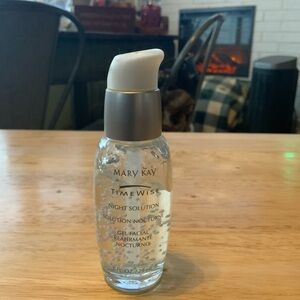 Mary Kay Timewise Night Solution Gel with Silver Cap